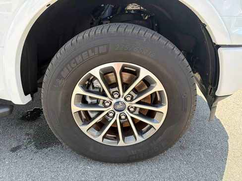 Used 2019 Ford F150 XLT w/ Equipment Group 302A Luxury AWD/4WD image 14