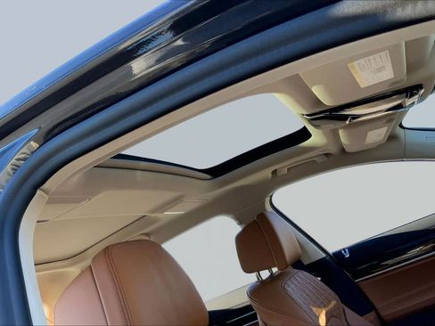 Used 2022 BMW 750i xDrive AWD/4WD image 13