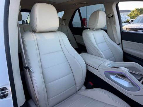Used 2024 Mercedes-Benz GLE 450 4MATIC image 19