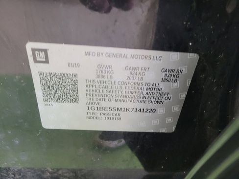 Used 2019 Chevrolet Cruze LT w/ Convenience Package FWD image 33