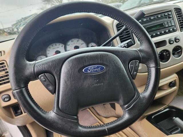 Used 2004 Ford Escape XLT AWD/4WD image 10