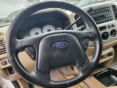 Used 2004 Ford Escape XLT AWD/4WD image 10