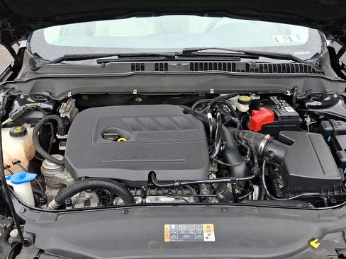 Used 2016 Ford Fusion SE w/ Equipment Group 202A image 27