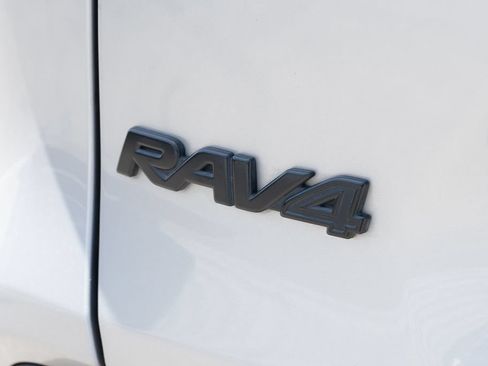 Used 2022 Toyota RAV4 XLE Premium FWD image 13