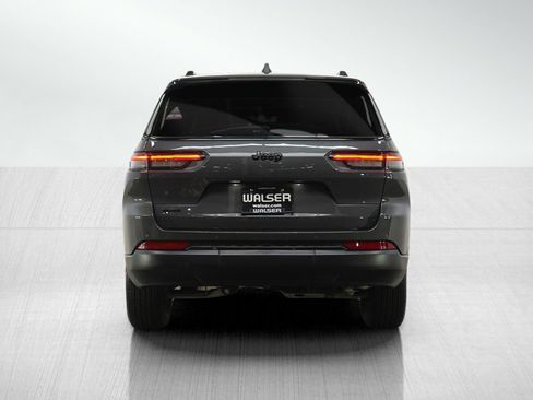 Used 2025 Jeep Grand Cherokee L Laredo AWD/4WD image 4