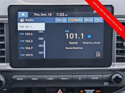 Used 2022 Hyundai Venue SEL w/ Cargo Package image 17