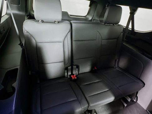 New 2026 Chevrolet Suburban Z71 image 30