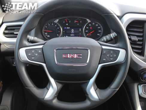 Certified 2023 GMC Acadia SLE w/ Driver Convenience Package image 13