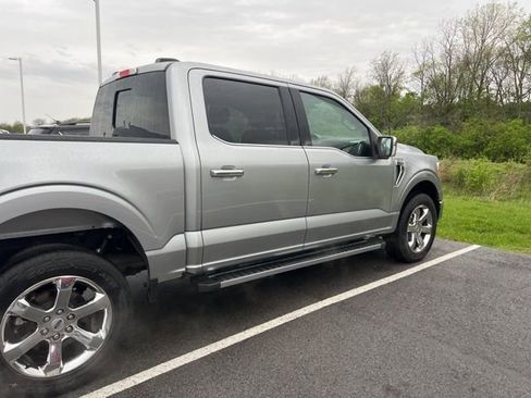 Used 2021 Ford F150 Lariat w/ Max Trailer Tow Package image 9