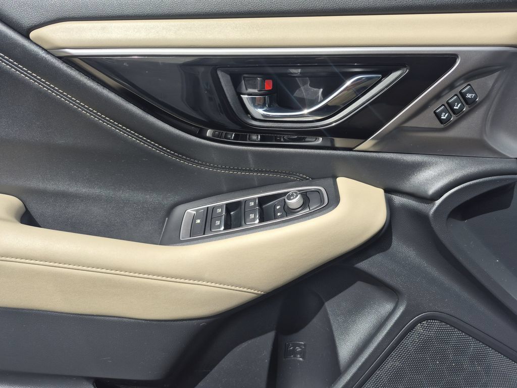 Used 2021 Subaru Outback Limited AWD/4WD image 6