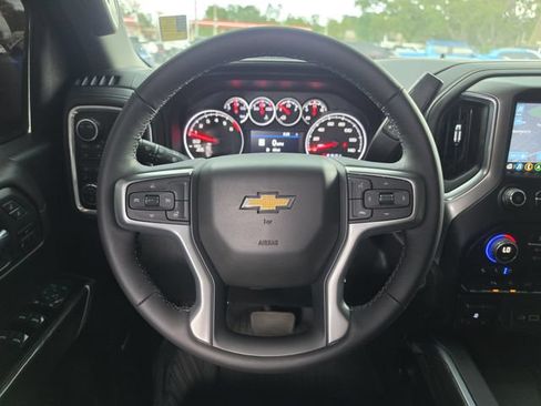 Used 2022 Chevrolet Silverado 1500 LTZ AWD/4WD image 17