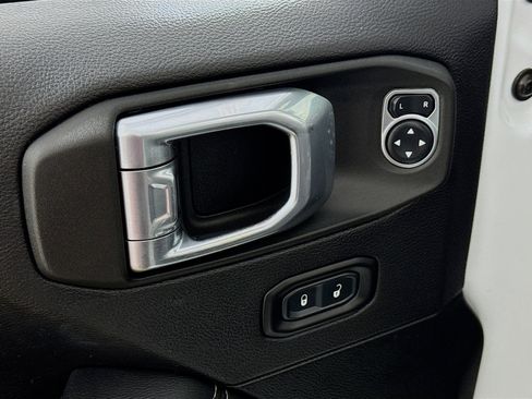 Used 2021 Jeep Wrangler Unlimited Sahara w/ Cold Weather Group image 22