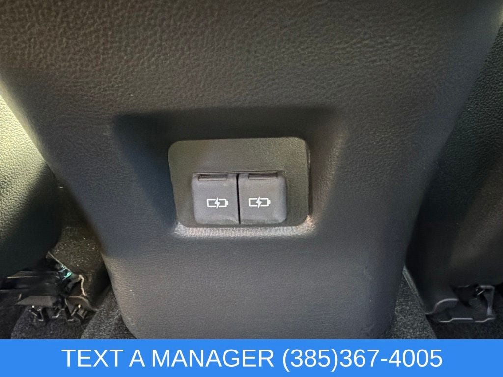 Used 2025 Toyota RAV4 SE AWD/4WD image 19