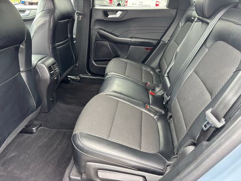 Used 2023 Ford Escape SE FWD image 16