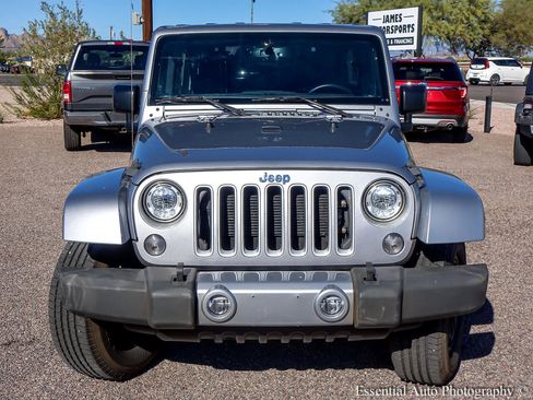 Used 2017 Jeep Wrangler Unlimited Sahara w/ Connectivity Group image 6