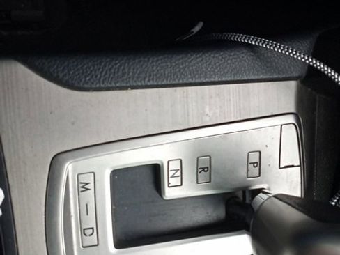 Used 2010 Subaru Outback 2.5i image 18