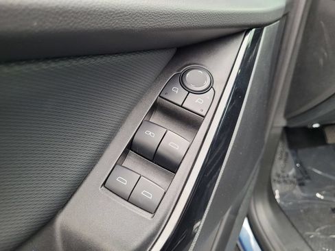 Used 2025 Chevrolet Equinox LT AWD/4WD image 26