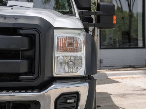 Used 2015 Ford F550 4x4 Regular Cab Super Duty image 26