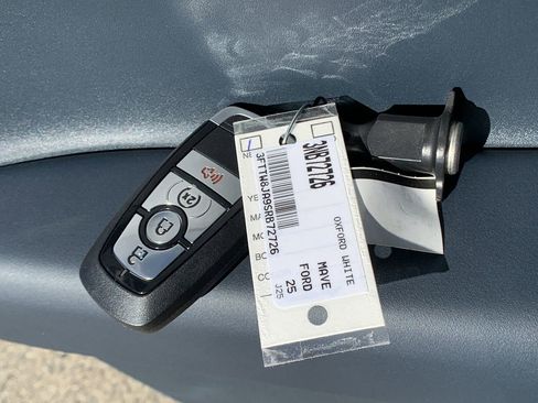 New 2025 Ford Maverick XLT w/ XLT Luxury Package image 27