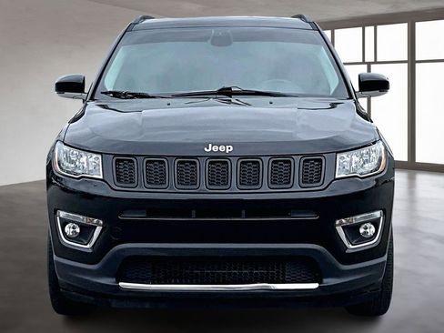 Used 2018 Jeep Compass Limited AWD/4WD image 3