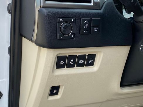 Used 2023 Lexus GX 460 Premium image 11