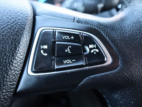 Used 2019 Ford Escape Titanium image 31