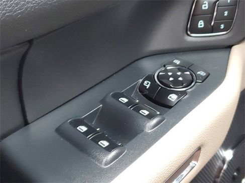 Used 2023 Ford Expedition Max Limited image 24