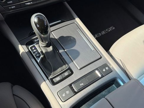 Used 2015 Hyundai Genesis 3.8 w/ Option Group 03 image 11