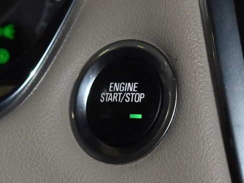 Used 2022 Chevrolet Traverse LS image 22