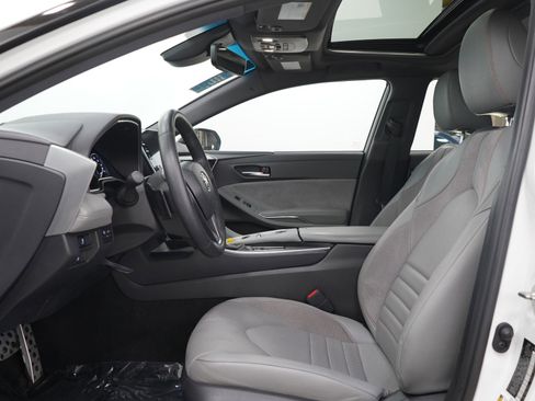 Used 2019 Toyota Avalon XSE w/ All Weather Liner Package FWD image 21