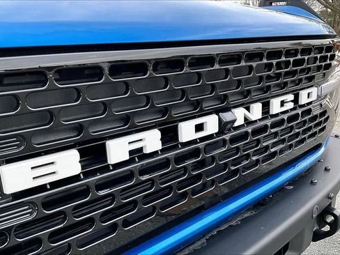 Used 2024 Ford Bronco Wildtrak image 28