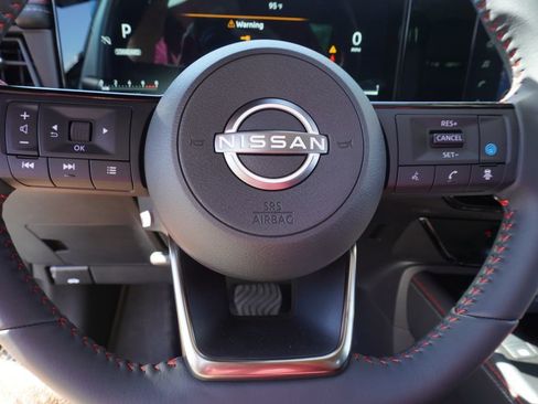 New 2025 Nissan Kicks SR image 17