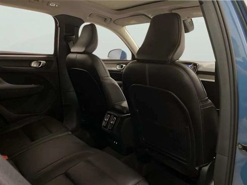 Used 2025 Volvo XC40 B5 Plus AWD/4WD image 23