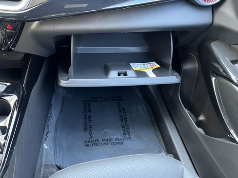Used 2026 Chevrolet Trax RS FWD image 35
