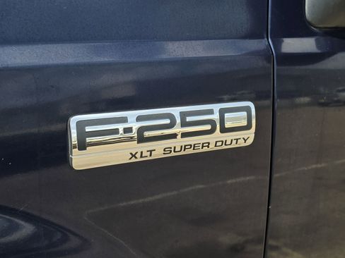 Used 2005 Ford F250 4x4 Crew Cab Super Duty image 4
