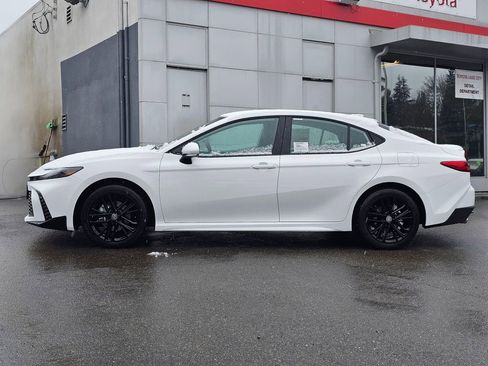 New 2026 Toyota Camry SE image 4