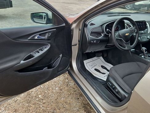 Used 2022 Chevrolet Malibu LT FWD image 12