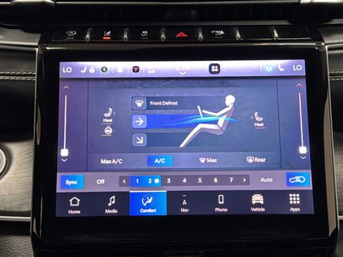 Used 2022 Jeep Grand Cherokee Limited AWD/4WD image 18