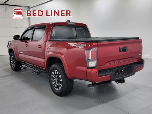Used 2020 Toyota Tacoma TRD Sport w/ TRD Premium Sport Package AWD/4WD image 6