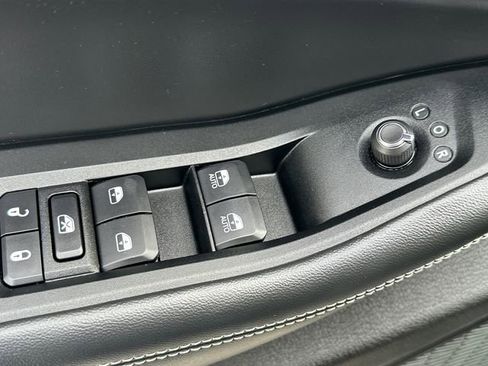 Used 2023 Jeep Grand Cherokee L Limited w/ Luxury Tech Group II image 30