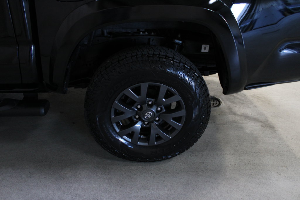 Used 2023 Toyota Tacoma SR5 AWD/4WD image 35