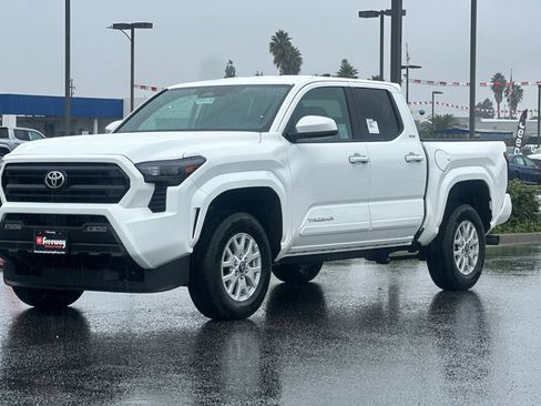 New 2025 Toyota Tacoma SR5 image 8