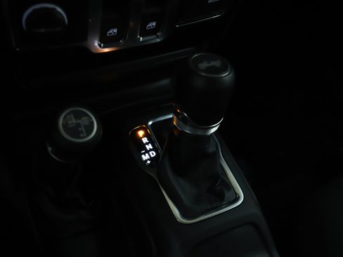 Used 2022 Jeep Wrangler Sport AWD/4WD image 20