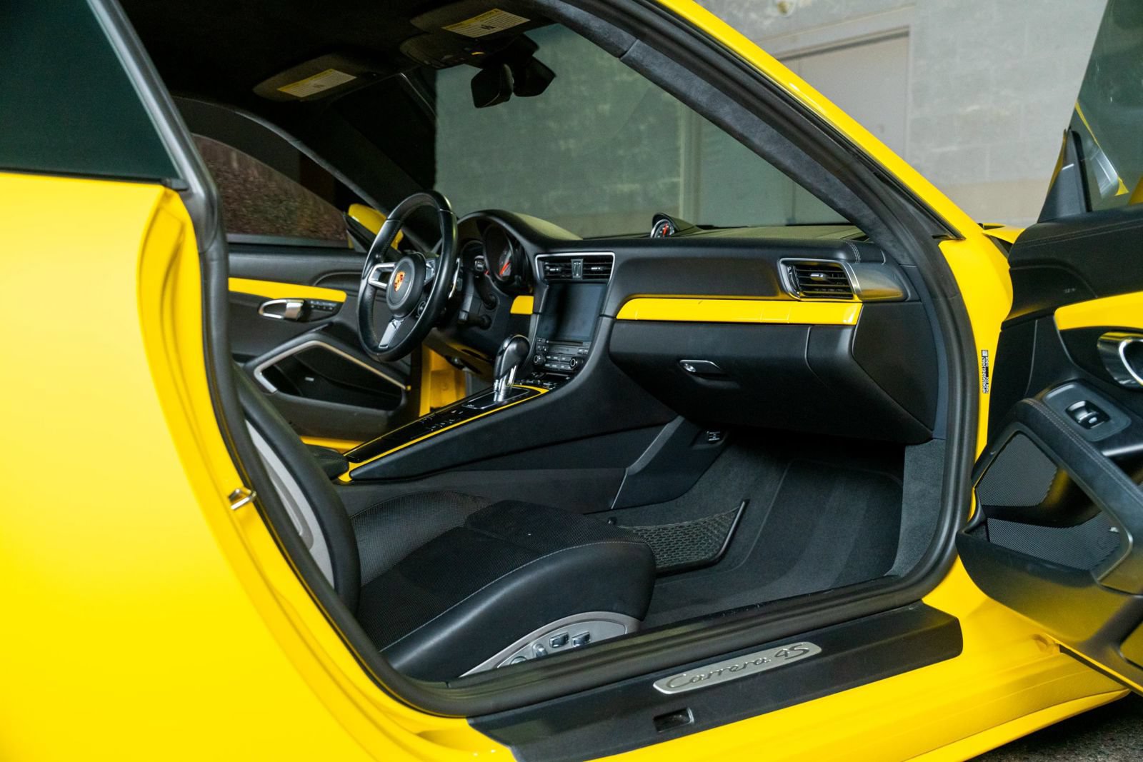 Used 2017 Porsche 911 Carrera 4S AWD/4WD image 12