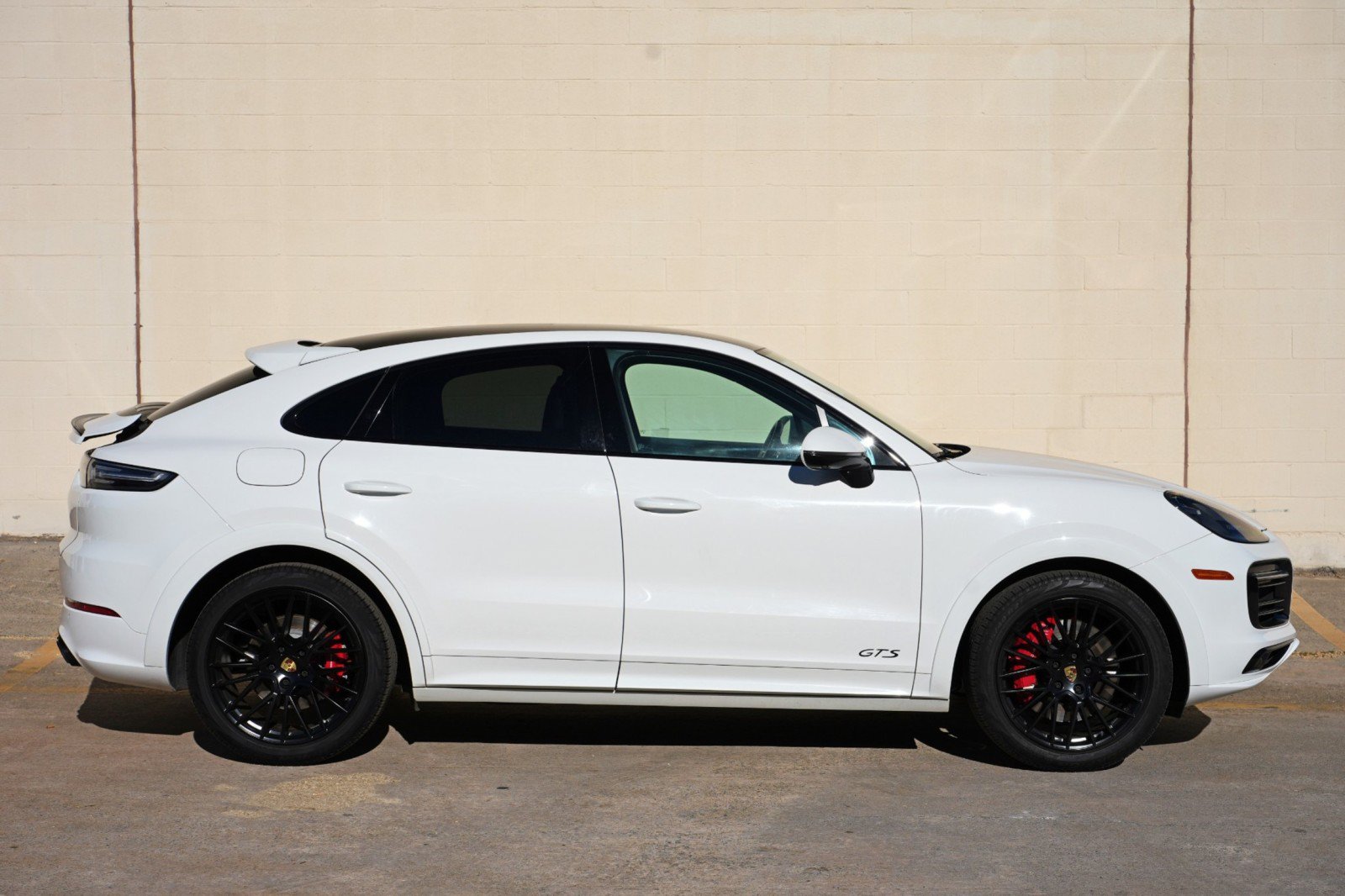 Used 2022 Porsche Cayenne GTS w/ Towing Package w/o Tow Ball AWD/4WD image 56