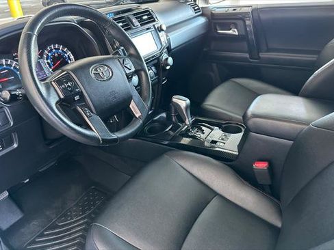 Certified 2018 Toyota 4Runner TRD Off-Road Premium AWD/4WD image 9