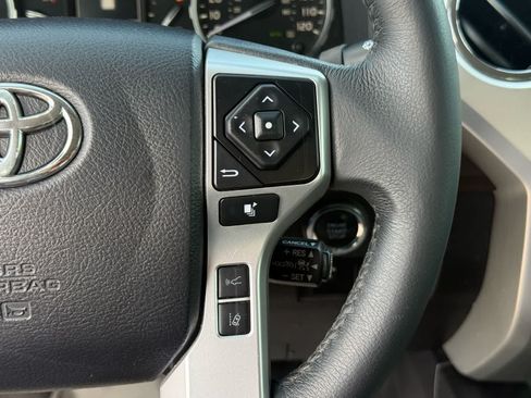 Used 2021 Toyota Tundra Limited w/ Limited Premium Package AWD/4WD image 18