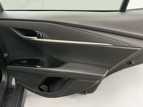 Used 2025 Toyota Camry LE image 31