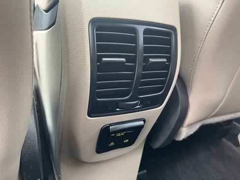 Certified 2017 Ford Escape Titanium w/ Equipment Group 301A AWD/4WD image 11