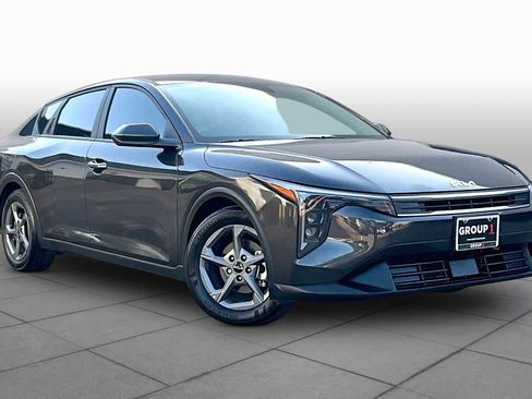 Used 2025 Kia K4 FWD image 3